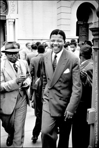 FPG_Schadeberg, Nelson Mandela during the Treason Trial, Pretoria, 1958.jpg