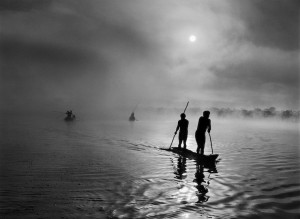 11. Salgado_ In the Upper Xingu region of Brazil’s Mato Grosso state, a group of Waura Indians fish in the Puilanga Lake near their village.JPG
