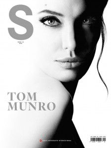 1_Leica-S-Magazine-10-Tom-Munro-Cover-ANGELINA-JOLIE-Guerlain-Mon-Guerlain.jpg