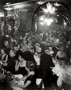 Gala-Soiree-at-Maxims-1949-c-Estate-Brassai-Succession-Paris_web.jpg