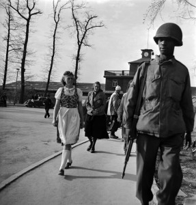 3_Copyright_LeeMillerArchives_Visitor's_tour_Buchenwald_Germany_1945.jpg