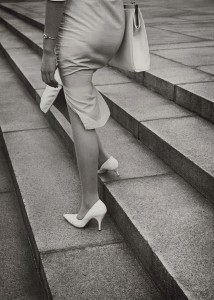 04_12. Qipao Elegance, Central, 1961 © f22 foto space.jpg