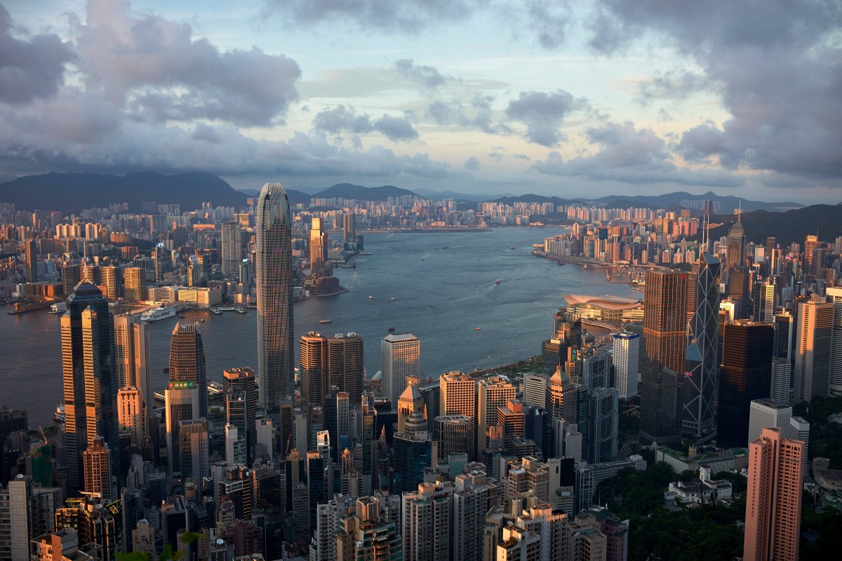 Metropolis Challenge / Calvin Ma - Sunset Hong Kong | LFI Gallery