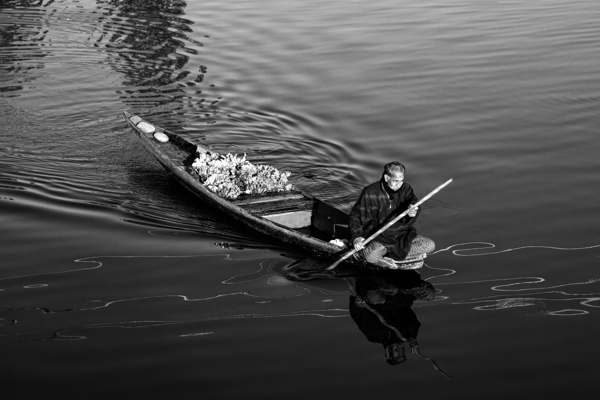 Asia | Australia | Oceania / Michael Siy - Shikara Boat | LFI Gallery