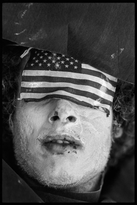 1 30th Rep Conv Miami 72 Man with eyes covered with US Flag LAF37886 24A Final