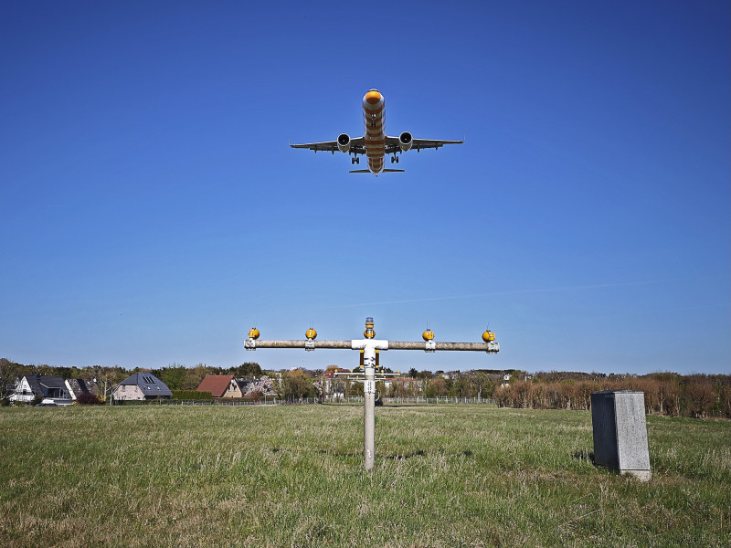 online-01_Airport_20250412_160240_4_tfh