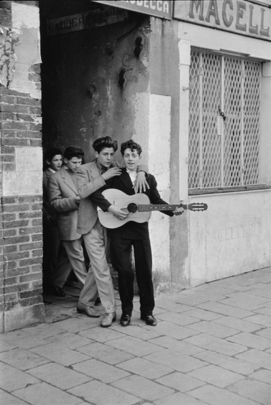 6_Henri Cartier-Bresson, Venise, Italie, 1953 (c) Fondation Henri Cartier-Bresson : Magnum Photos