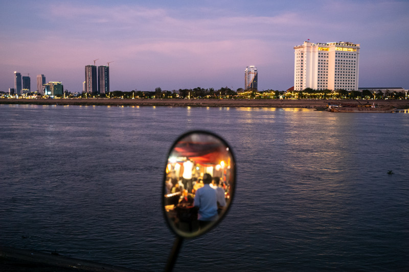 Greg Mo _ By the Mekong 09