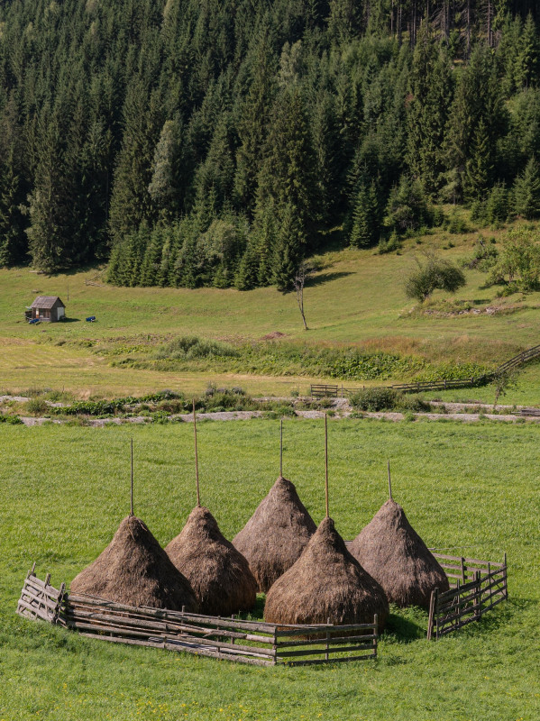 Haystacks-10