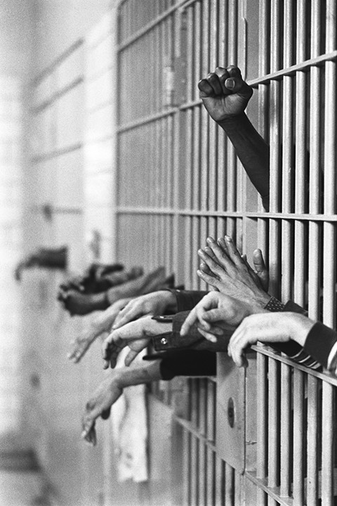 Tomb prison HANDS BW LAF42671 12