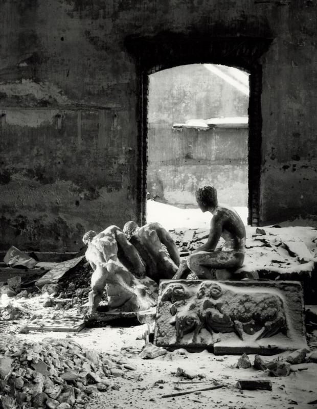 Herbert List  'Gipsabgüsse in der zerstörten Akademie der Künste, München 194546  Courtesy Johanna Breede