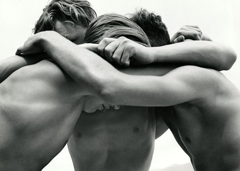 Herbert List 'Ringende Jungs', Ostsee 1933  Courtesy Johanna Breede
