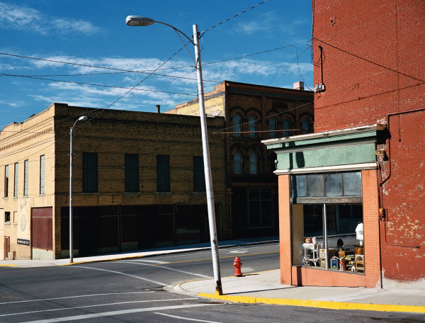 03_2003_WimWenders_Streetcorner_in_Butte_USA