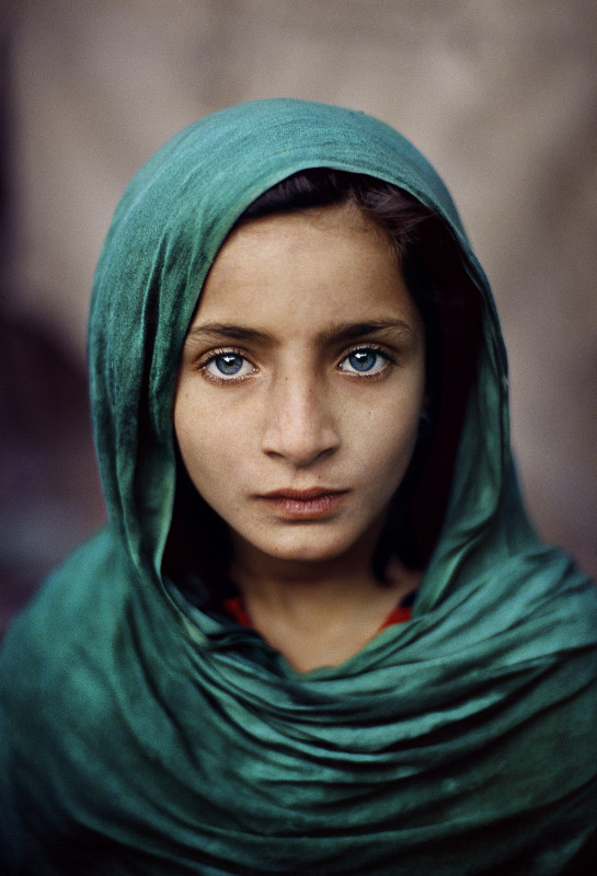 02_Steve_McCurry_PAKISTAN_The Eyes of Humanity