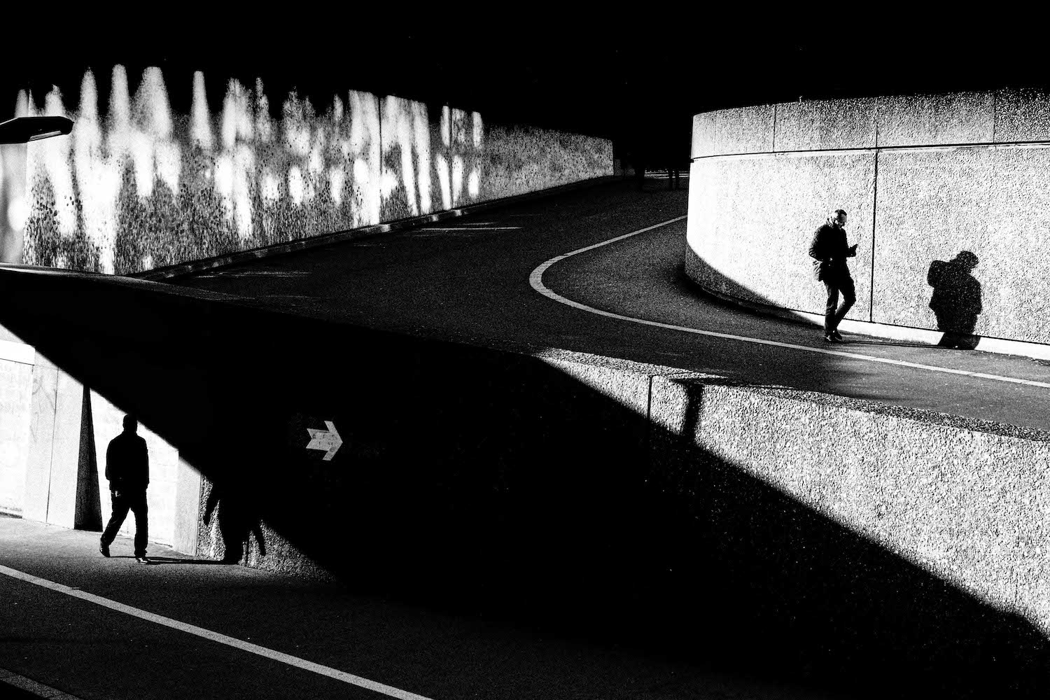 LFI | Stories | David Nissen | Book tip: Out of the Darkness
