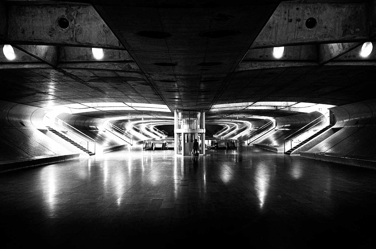 LFI | Stories | David Nissen | Book tip: Out of the Darkness