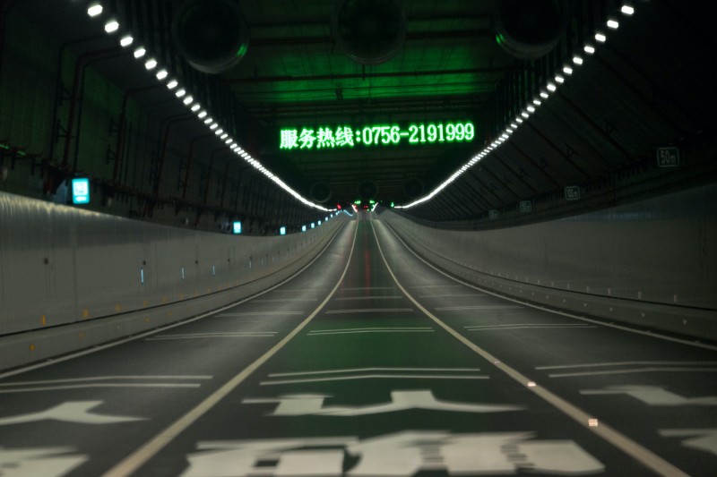 Pont Hong Kong-Macau-Zhuhai, Guangdong, tunnel