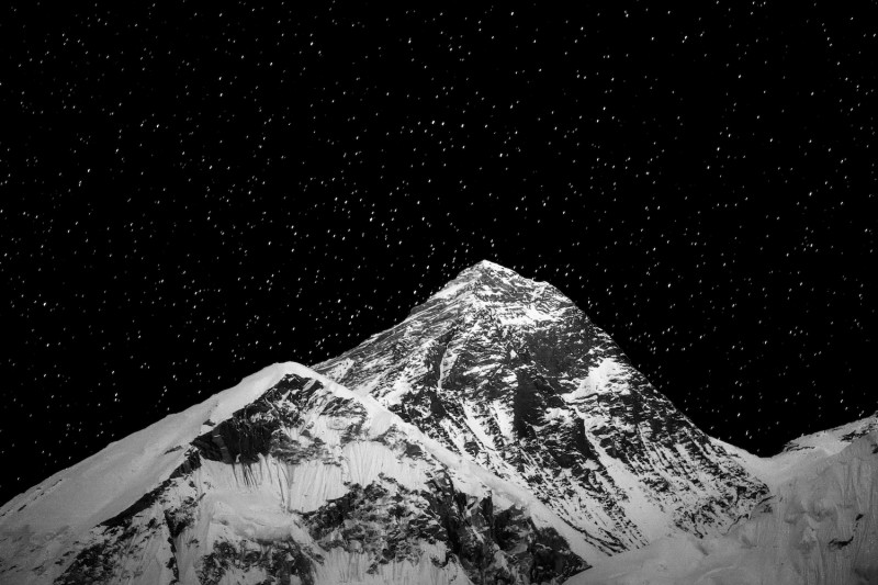 10_Everest, Point of Light_CiraCrowell_20180202