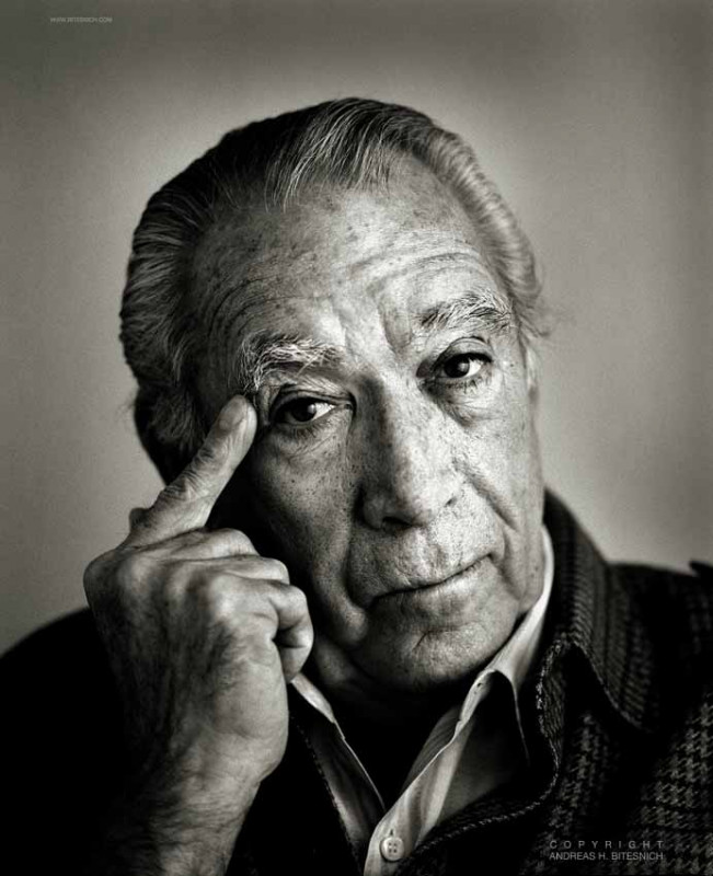 6_Andreas H. Bitesnich, Anthony Quinn, Vienna 1991, copyright Andreas H. Bitesnich, courtesy IMMAGIS ART PHOTOGRAPHY