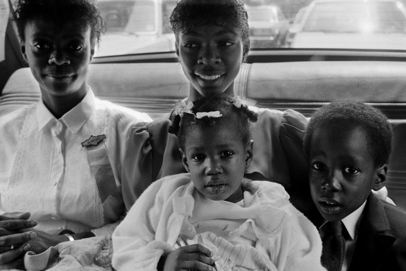 5_Joseph Rodriguez_TAXI Series_Family going to church, on a Sunday morning, NYC 1984_copyright Joseph Rodriguez_courtesy Galerie Bene Taschen