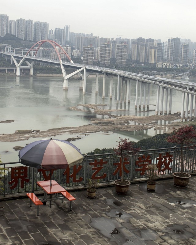 verdiana_albano_surrounded_China_Chongqing_2019_20_(2)_websize