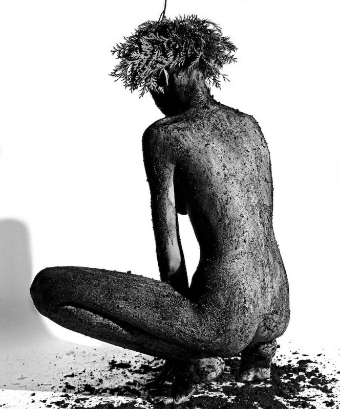 2_Karel Fonteyne, Sitting-Black Earth,1989_presse