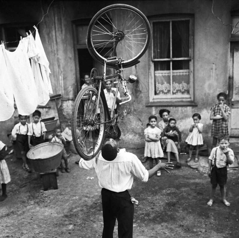 26-Bicycle-Balance,-Sophiatown-1955_B