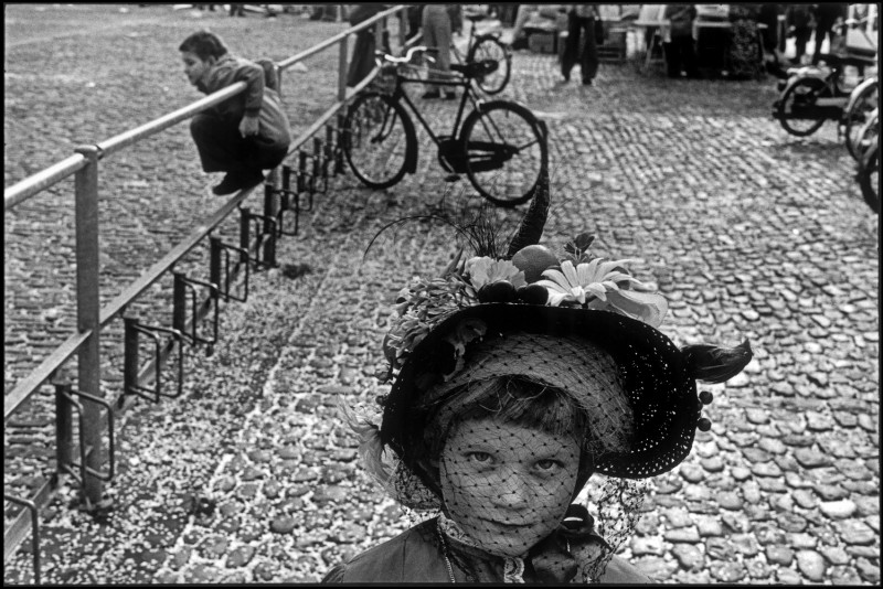 Martine-Franck_-Carnaval-de-Bale-Suisse-1977-(C)-Martine-Franck-Magnum-Photos_web