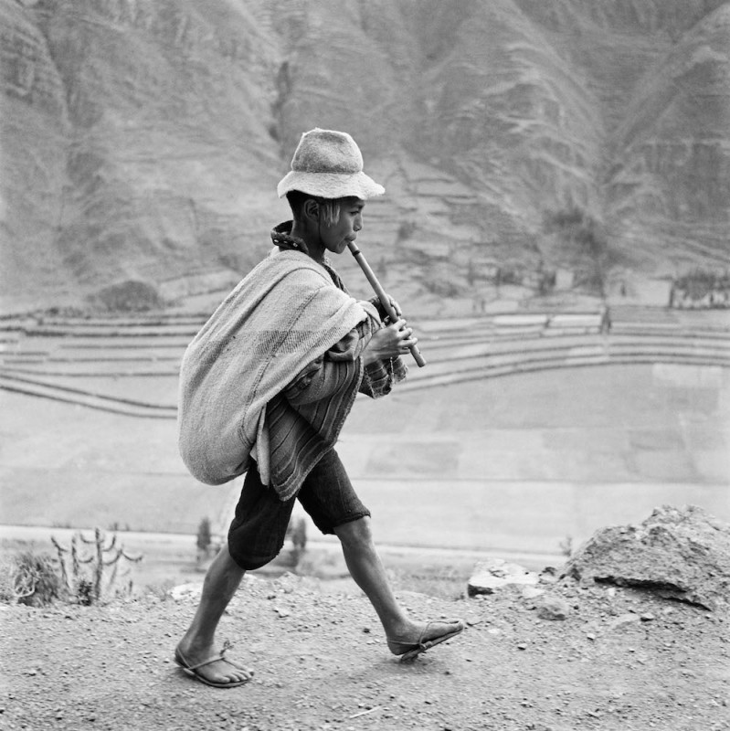 Peru. On the road to Cuzco, near Pisac, in the Valle Sagrado of the Urubamba river. May 1954.