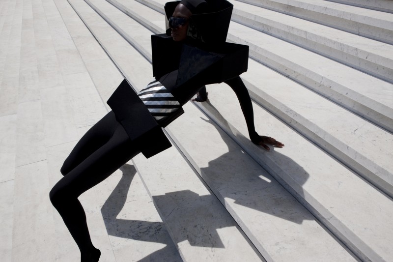 Viviane Sassen:In and Out   of Fashion 1