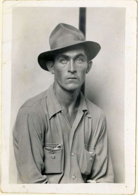 02_Seated man (Daulton Hartsfield) 1940 C Mike Disfarmer courtesy of the Edwynn Houk Gallery New York