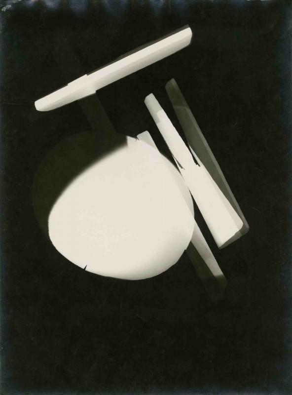 3_László Moholy-Nagy_Photogram_Dessau_1925