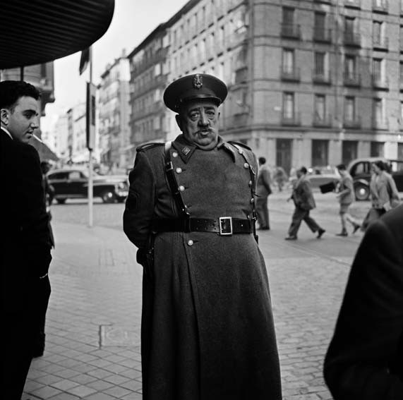 Policeman_Madrid_1956