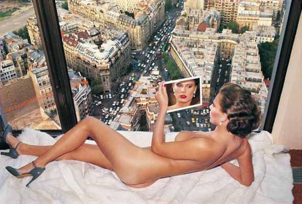 4_Helmut Newton_Bergstrom over Paris_Paris 1976_copyright Helmut Newton Estate