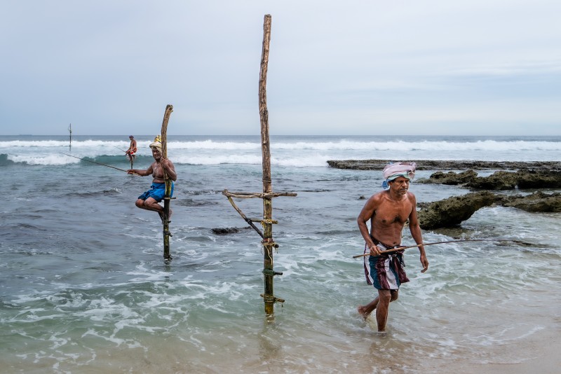 Ali-Khataw---Sri-Lanka-Stilt-Fishermen13