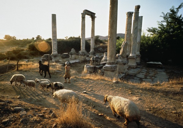 01. Ara Güler, Aphrodisias, Aydın, 1958 – 1962. Courtesy: Ara Güler Museum