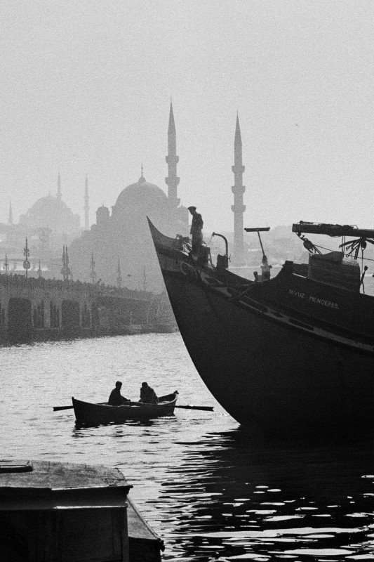 02. Ara Güler, Karaköy, Istanbul, 1959. Courtesy: Ara Güler Museum