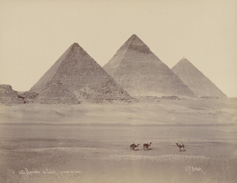 J. Pascal Sébah, Blick von Süden auf die Pyramiden von Gizeh, um 1890 © Sammlung Museum für Photographie Braunschweig