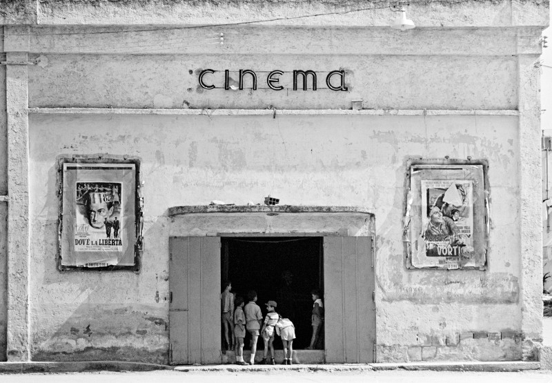 Cinema,-Naples,-Italy,-1956-©-Thomas-Hoepker-cmyk