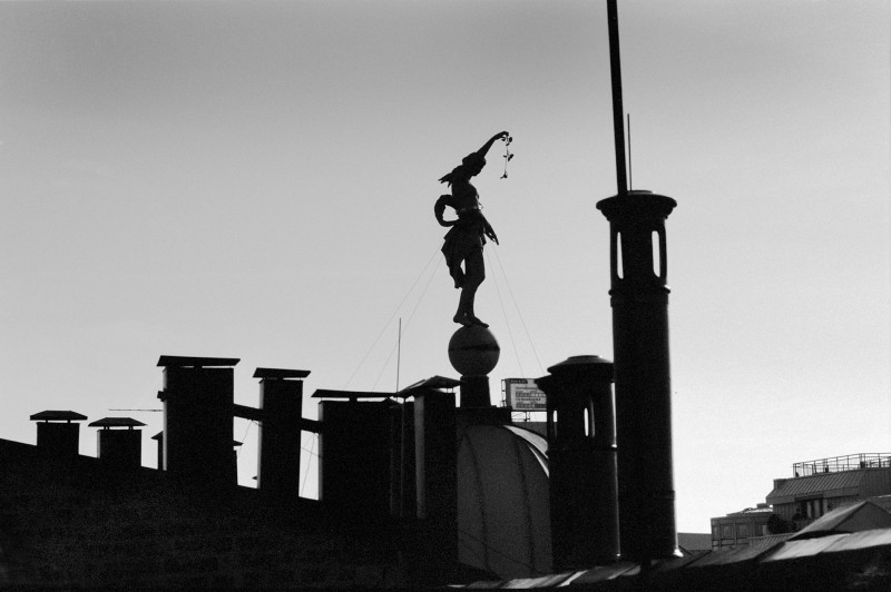 2_© Christine de Grancy-GÖTTER-WIEN-FORTUNA-Rotenturmstrasse-2004-PRESSE Kopie